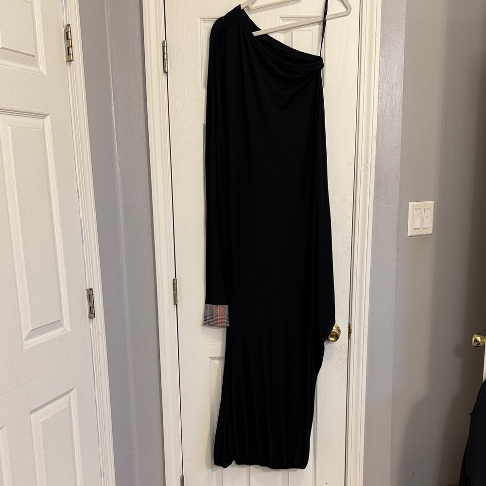 Marie Saint Pierre Elegant Black One-Shoulder Dress
